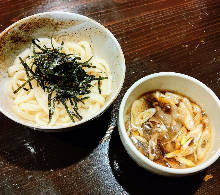 Chilled udon with meat