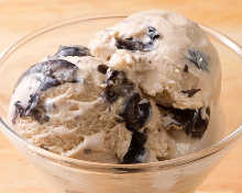 Kinako (soybean flour) ice cream