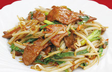 Stir-fried liver and garlic chives