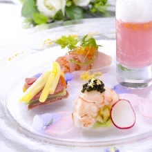 8,800 JPY Course (7 Items)