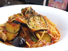 Pancetta and eggplant pasta with tomato sauce