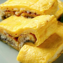 Wrapped omelet with eel