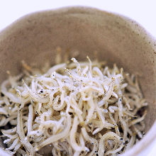 Whitebait with grated daikon