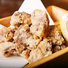 Marinated deep-fried horse meat (seasoned with soy sauce)