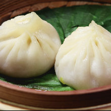 Xiaolongbao (soup dumplings)