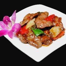 Stir-fried beef with oyster sauce