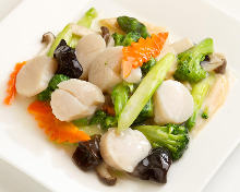 Stir-fried scallop and vegetables