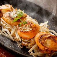 Grilled scallop with butter