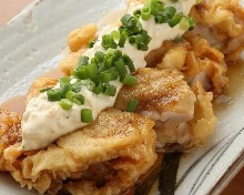 Fried chicken with vinegar and tartar sauce