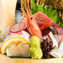 Assorted sashimi