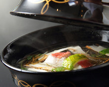 Clear broth soup