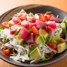 Tuna and avocado salad