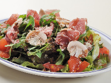 Raw ham salad