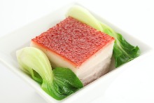 Simmered cubed meat