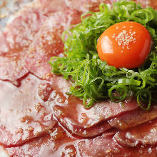 Seared beef tartare