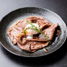 Seared wagyu beef tartare