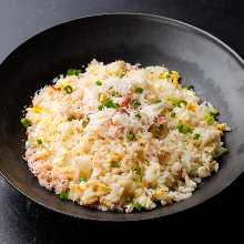 Fried rice with crab