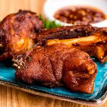 Tonsoku (pig's trotters)