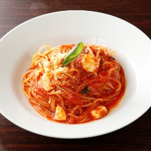 Tomato sauce pasta