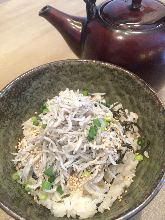 Boiled whitebait rice bowl