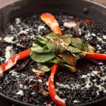 Squid ink paella