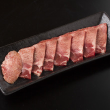 Premium grilled tongue seasoned with salt