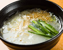 Gomtang soup