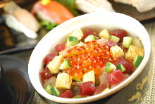 Chirashi sushi