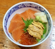 Salmon, salmon roe, and sea urchin rice bowl