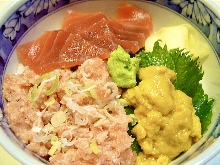 NEGITORO, lean tuna, and sea urchin rice bowl