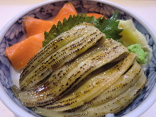 Glaze-grilled young conger eel rice bowl with salmon