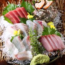 Assorted sashimi