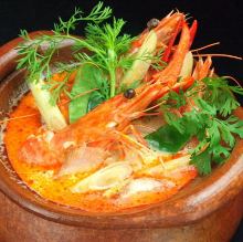 Seafood tom yum soup