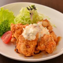 Fried chicken with vinegar and tartar sauce