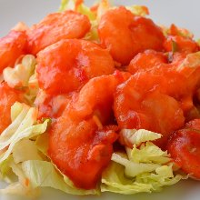 Stir-fried shrimp in chili sauce