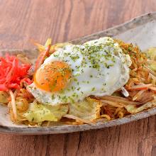 Fried egg and yakisoba noodles