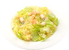 Fried rice with lettuce