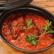 Simmered beef with tomato