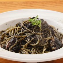 Pasta with squid ink sauce