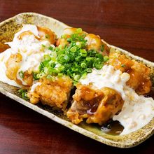 Fried chicken with vinegar and tartar sauce