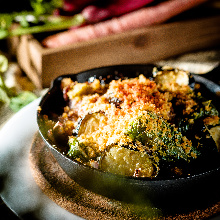 Stewed beef tendon mixed with vegetables