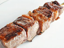 Grilled beef skewer