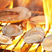 Grilled common orient clams