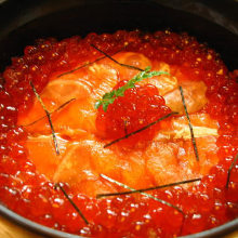 "Oyako" salmon roe and Japanese salmon rice bowl