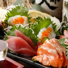 Assorted sashimi