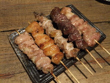 Assorted grilled chicken skewers, 5 kinds