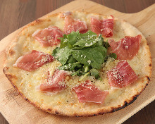 Raw ham pizza