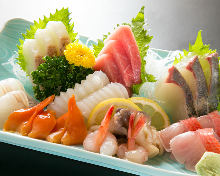 Assorted sashimi