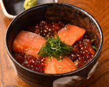 "Oyako" salmon roe and Japanese salmon rice bowl