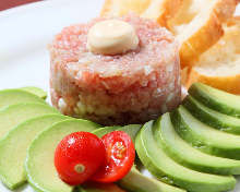 Tuna tartare salad